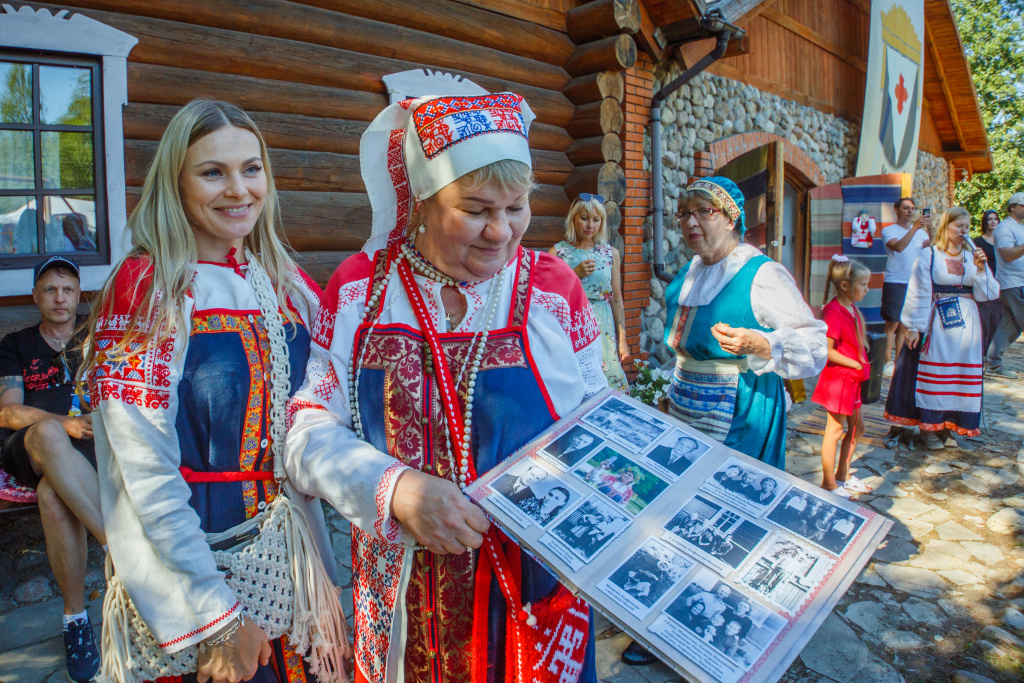 Волонтеры КПЭГ помогли с подготовкой фотолетописи лужицких вожан